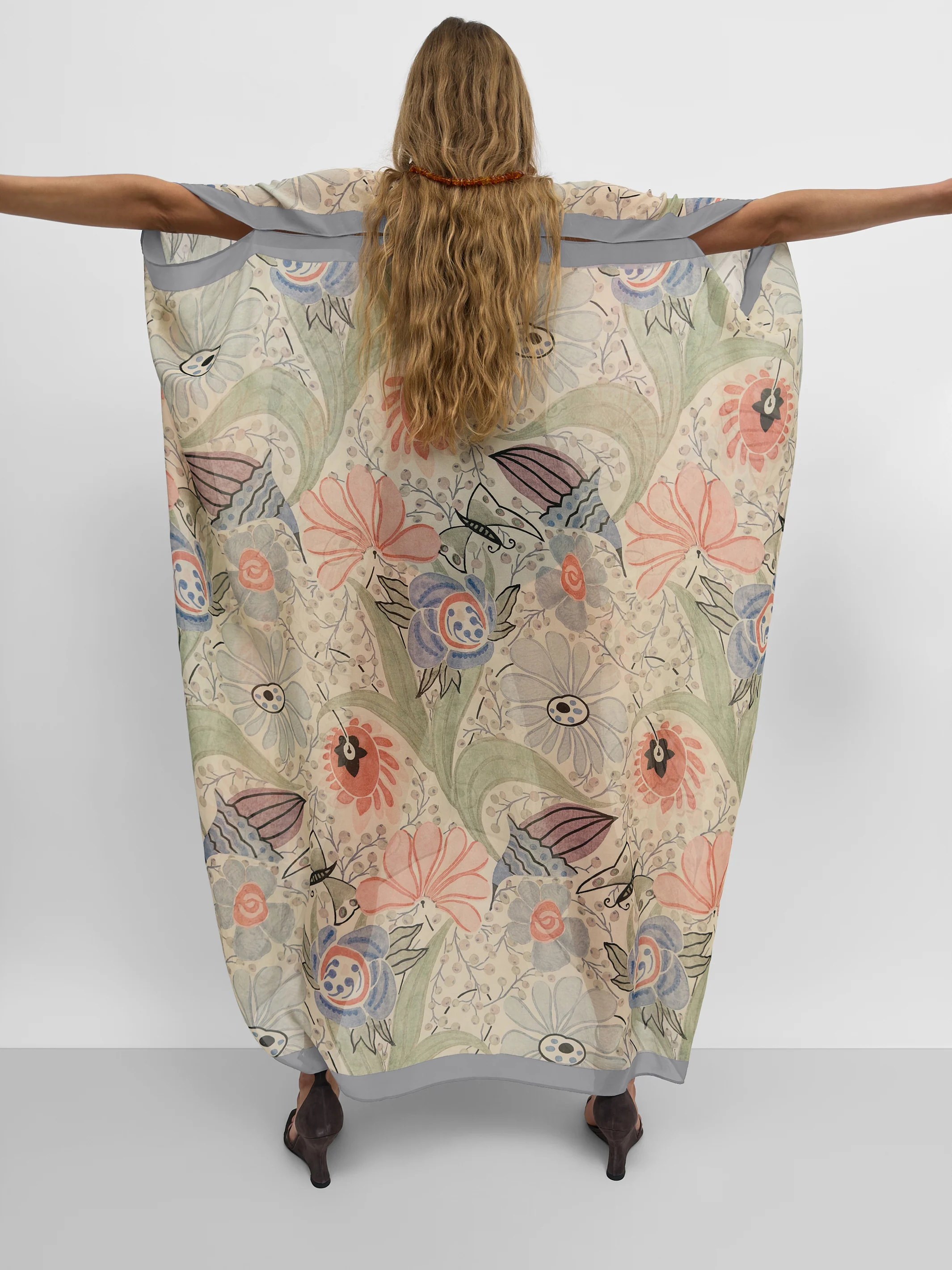 The Agave silk caftan in Ducharne - Image 3