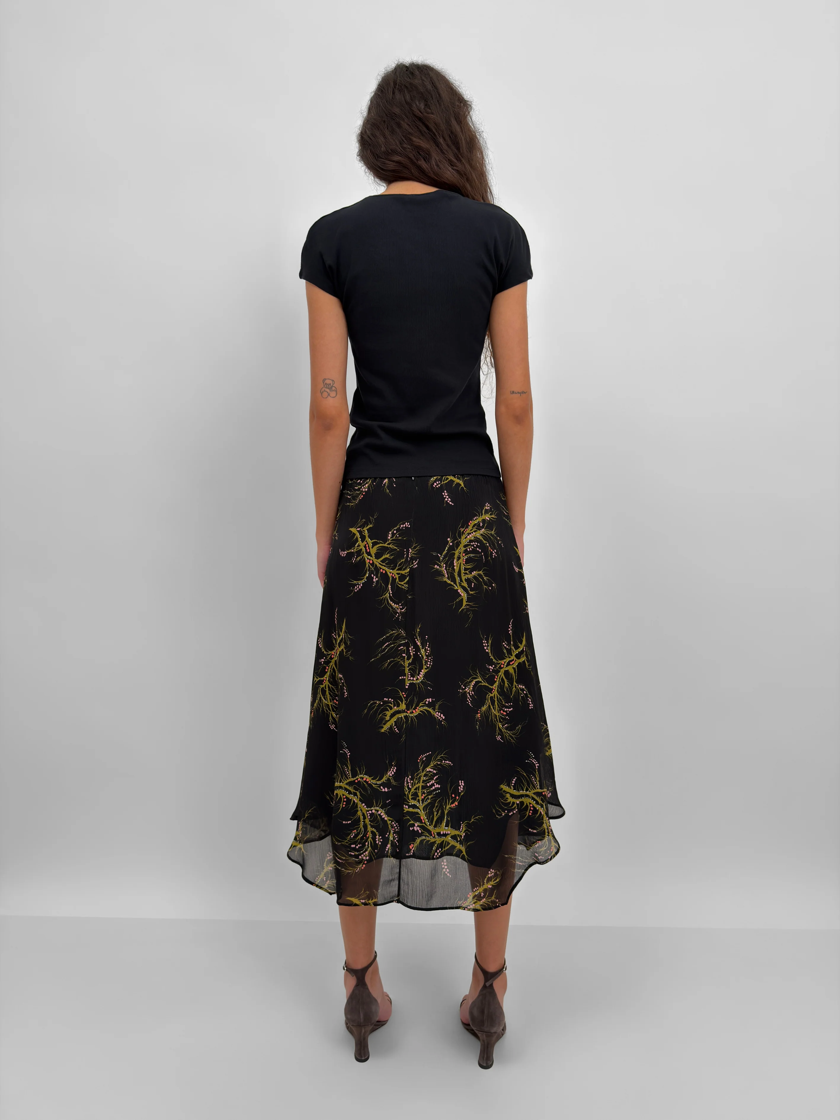 The Amalia fluid skirt in Seaweed - Image 4