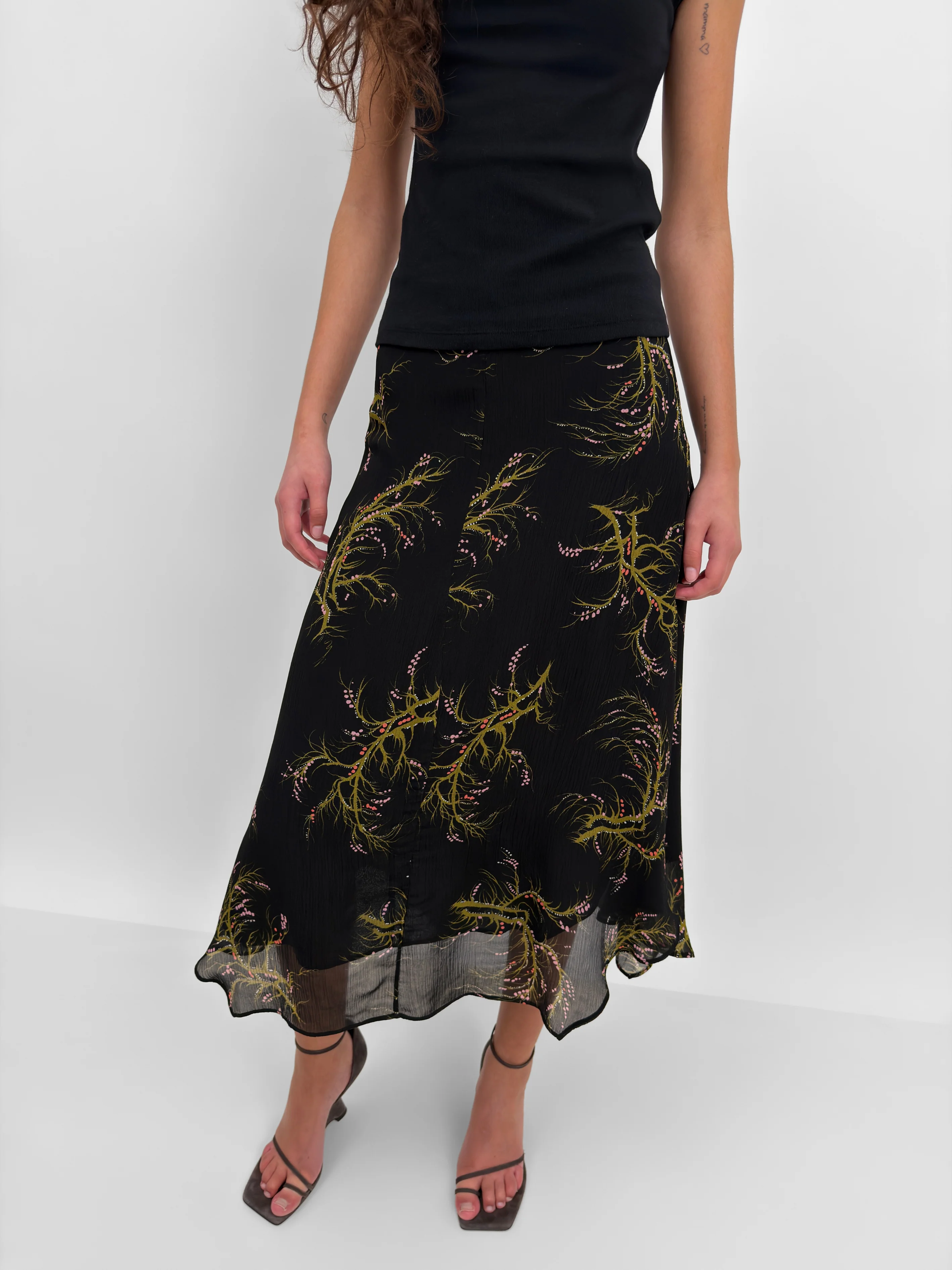 The Amalia fluid skirt in Seaweed - Image 5