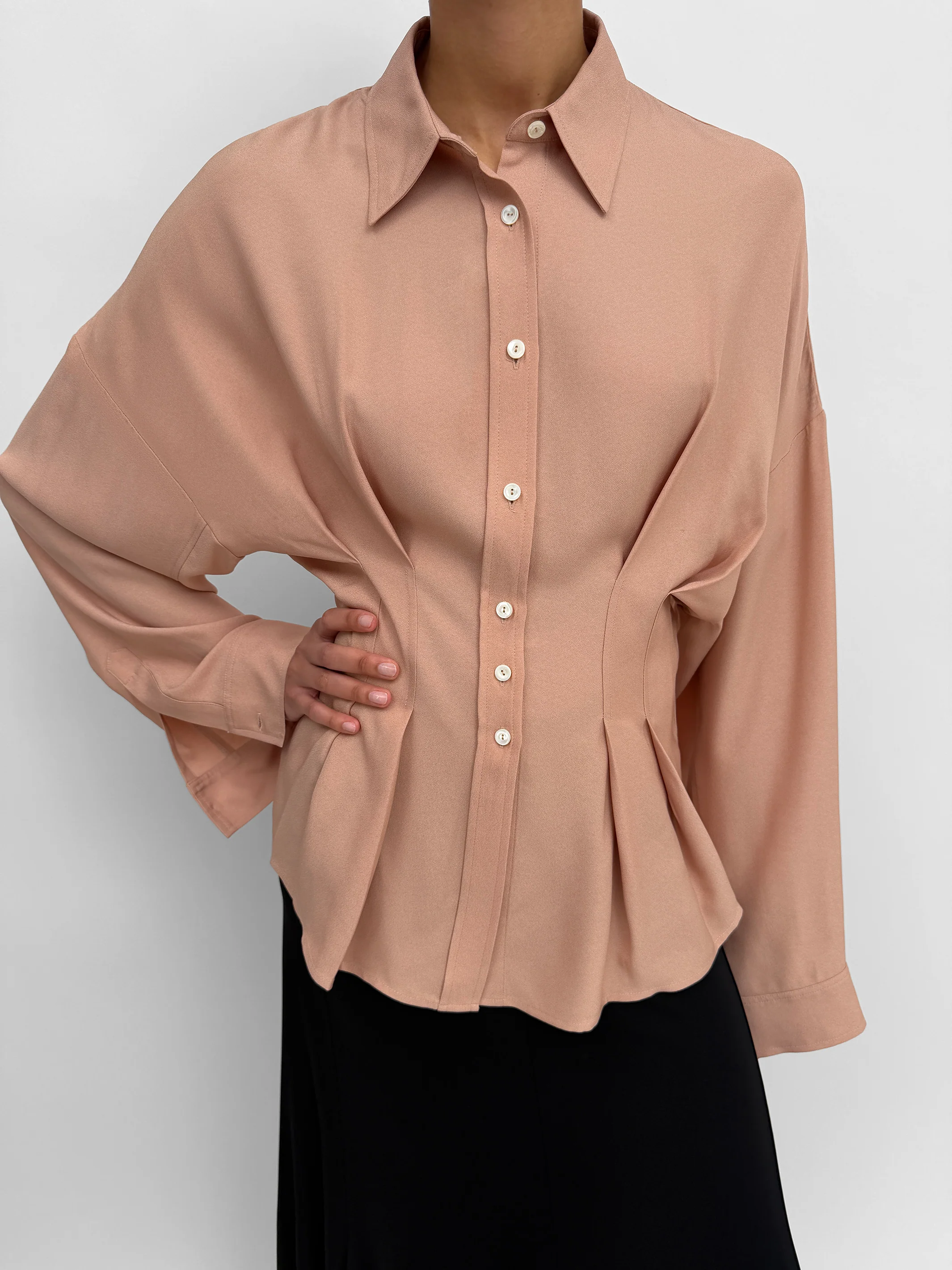 The Apollo cinched shirt - Image 2