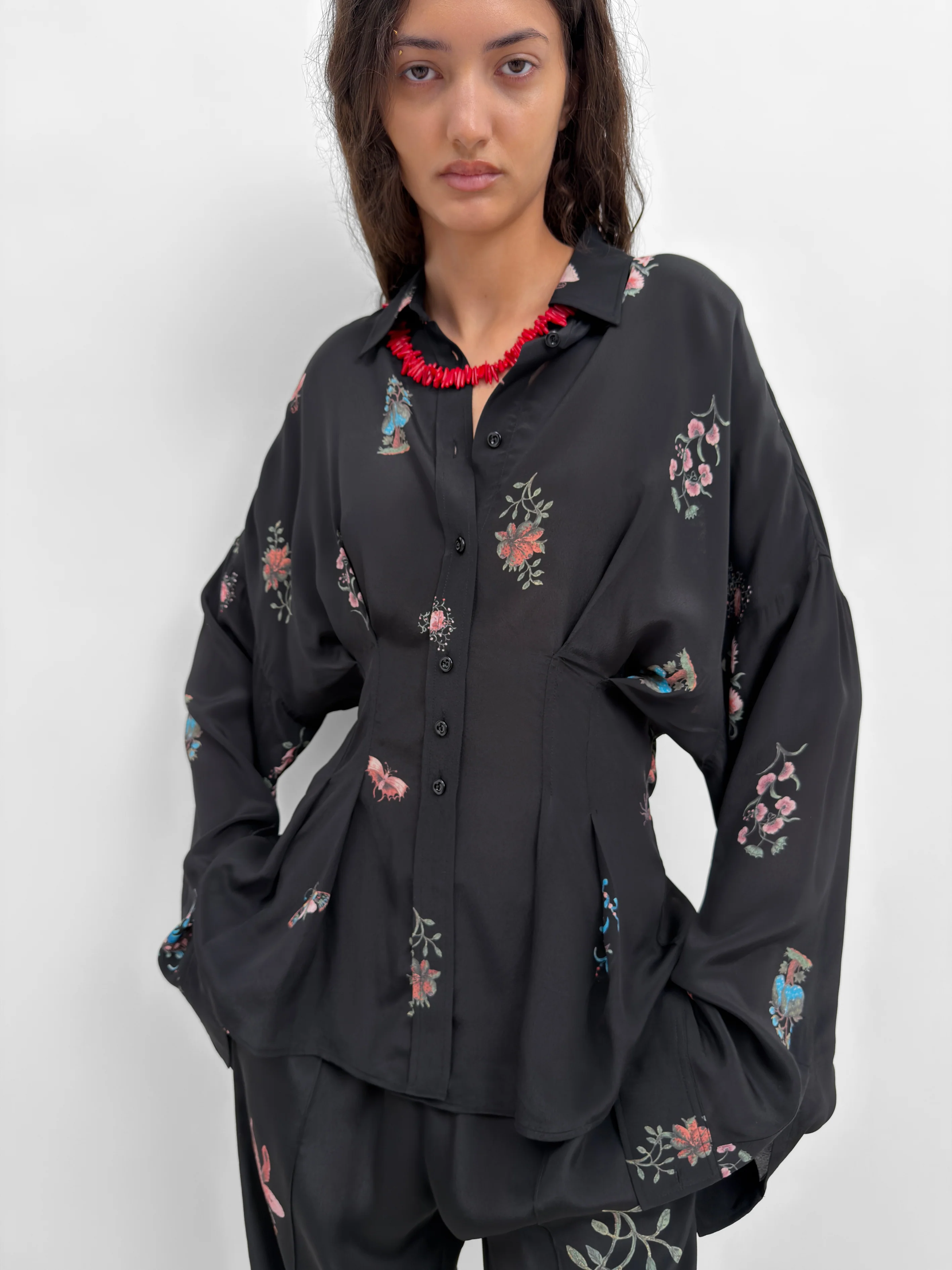 The Apollo cinched shirt in Duchess - Image 3