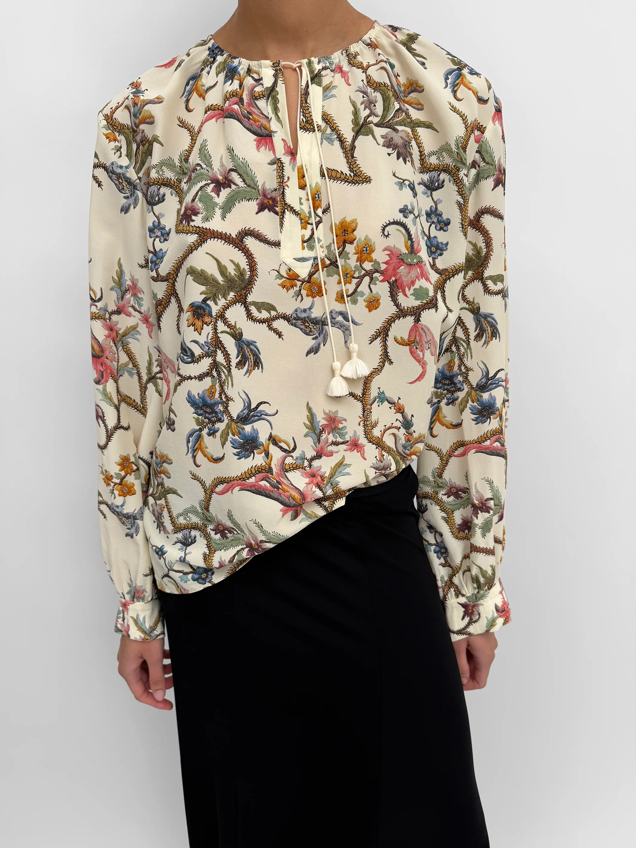 The Baily raglan blouse in Trailing - Image 3