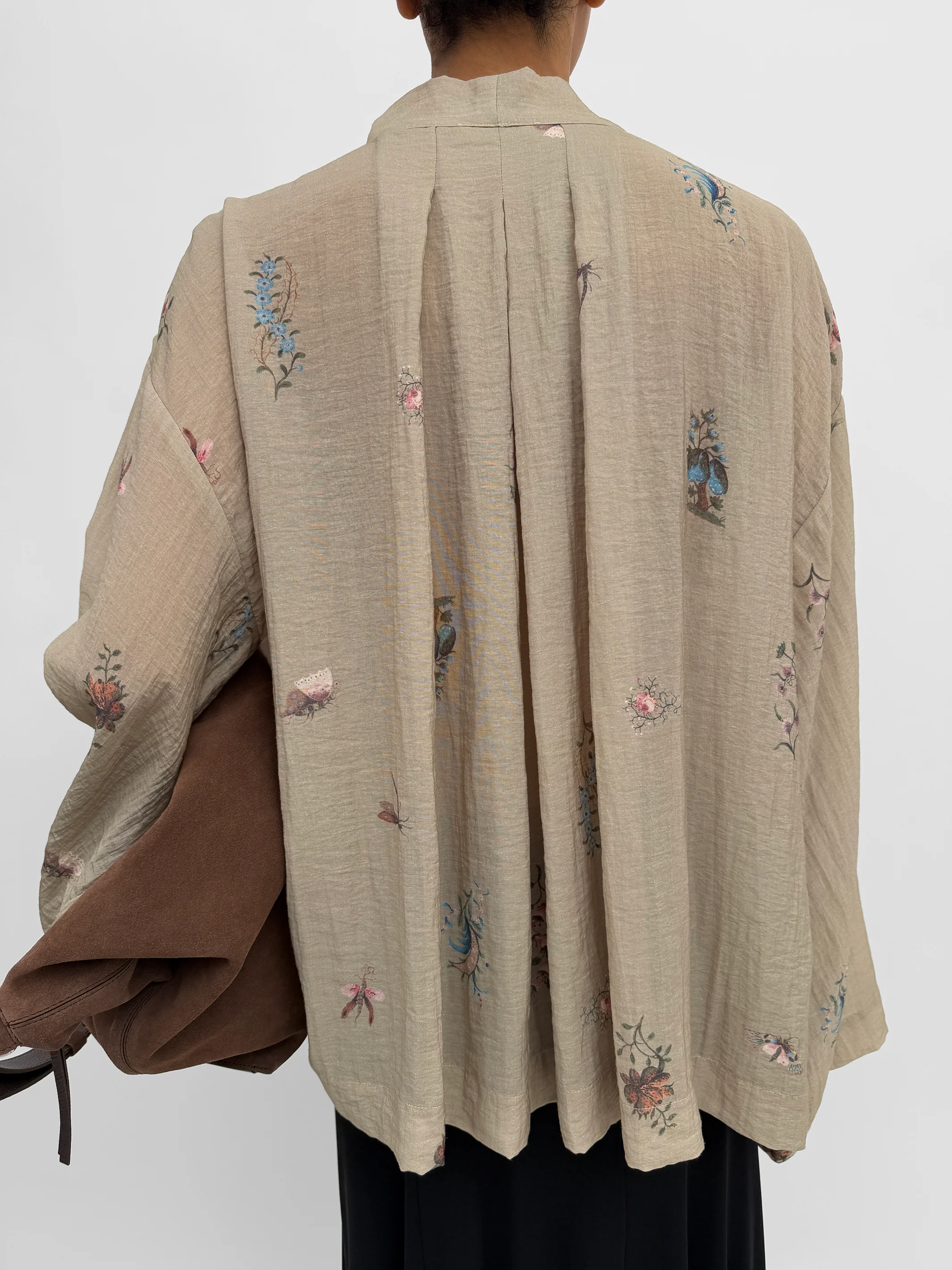 The Denali over-dimensioned blouse in Duchess - Image 3