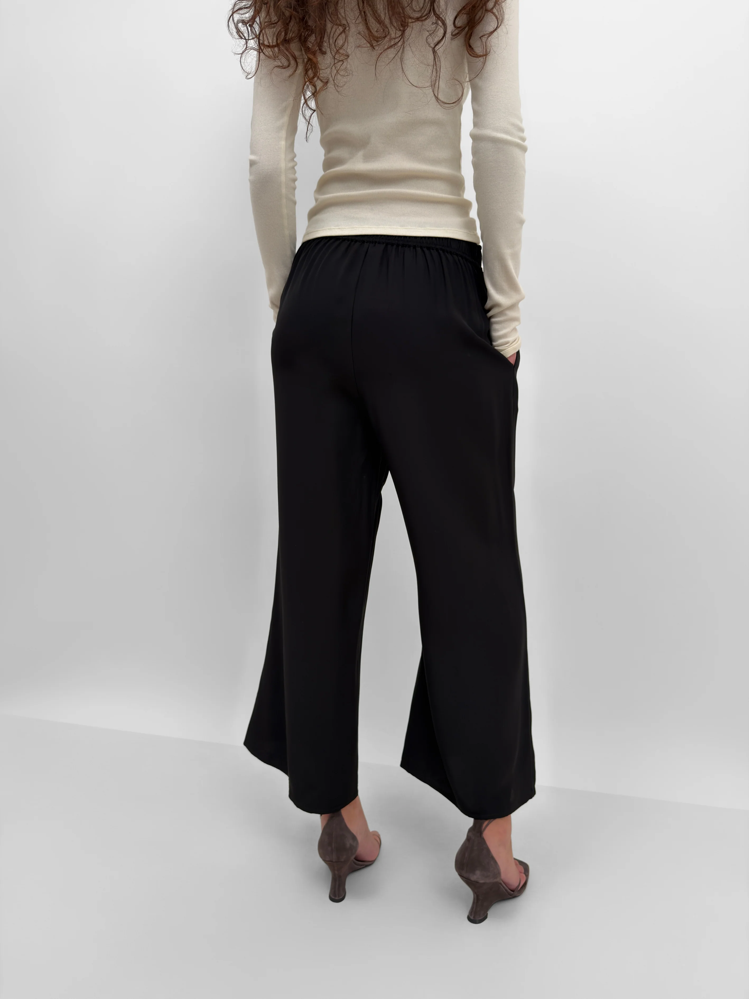 The Ezra crop pant - Image 4