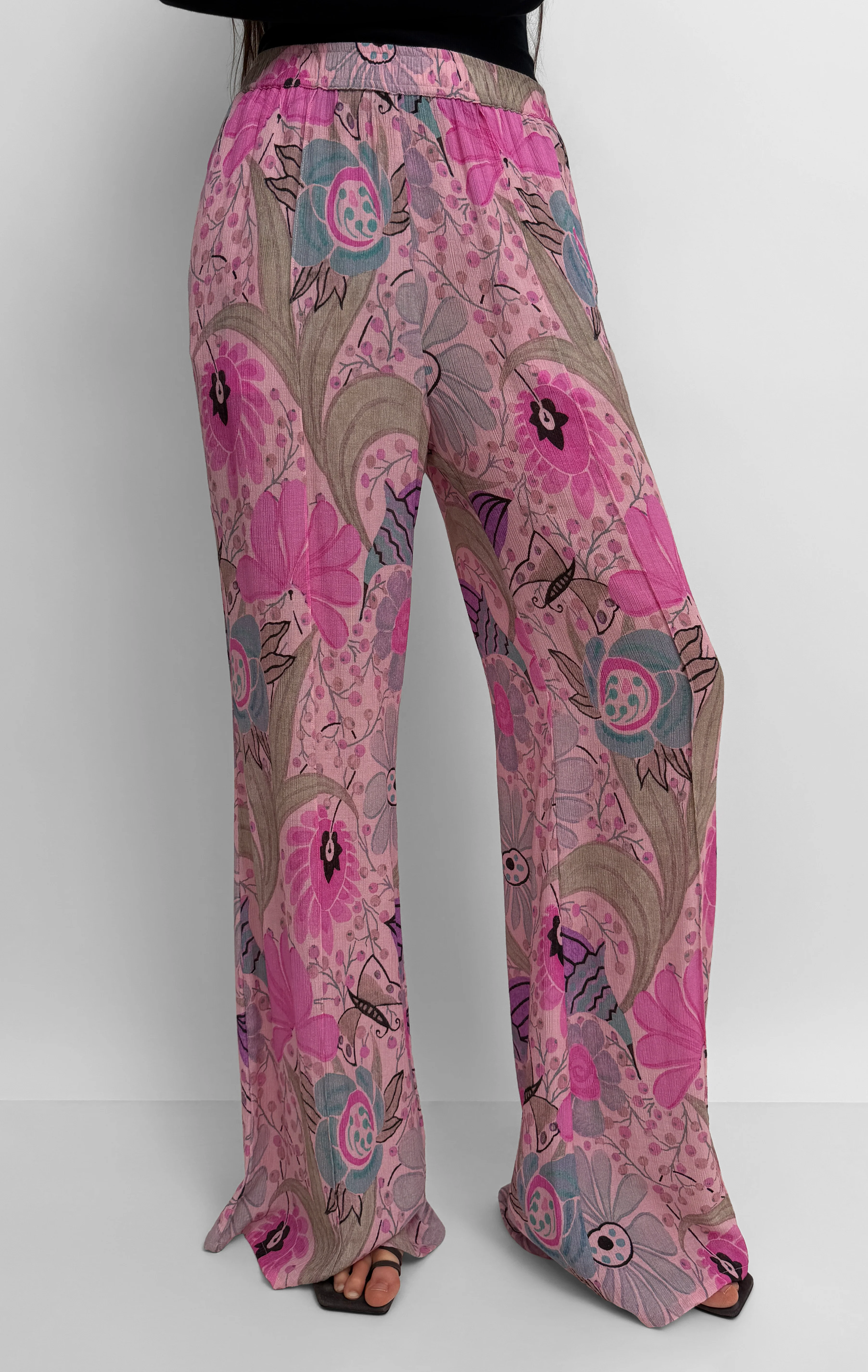 The Ezra dressed track pant in Ducharne - Image 2