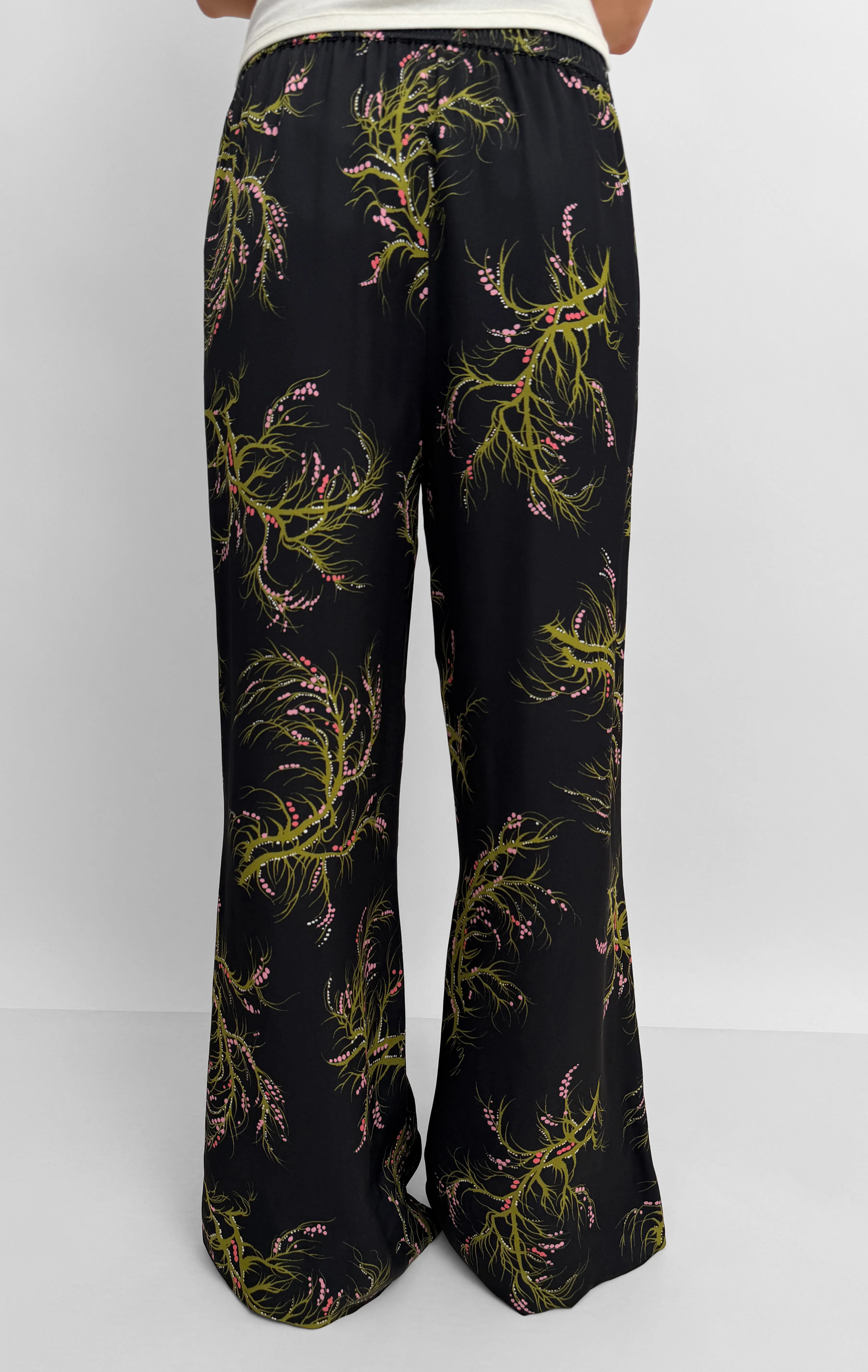 The Ezra dressed track pant in Seaweed - Image 3