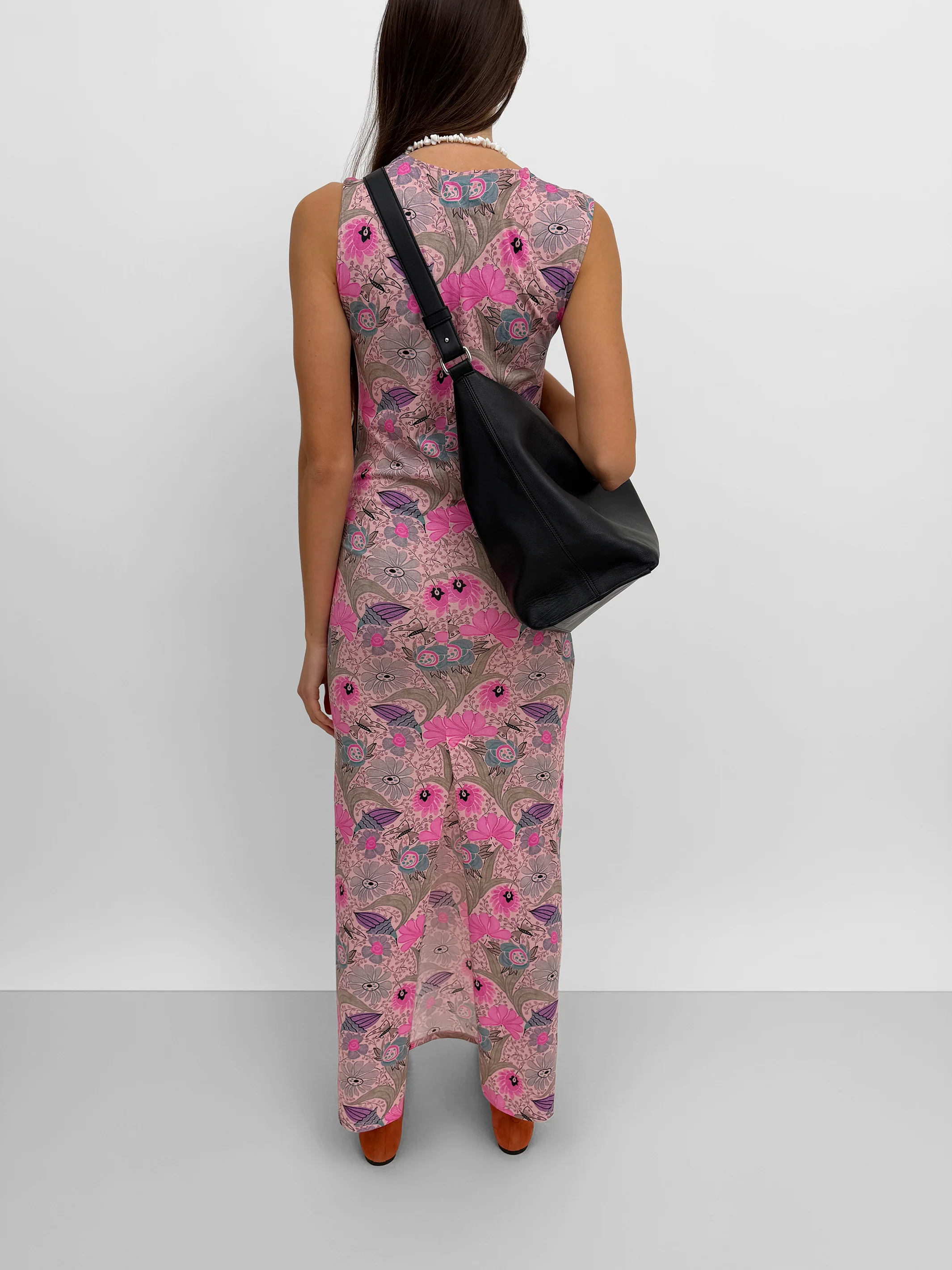 The Kenzie sleeveless ribbed tricot dress in Ducharne - Image 3