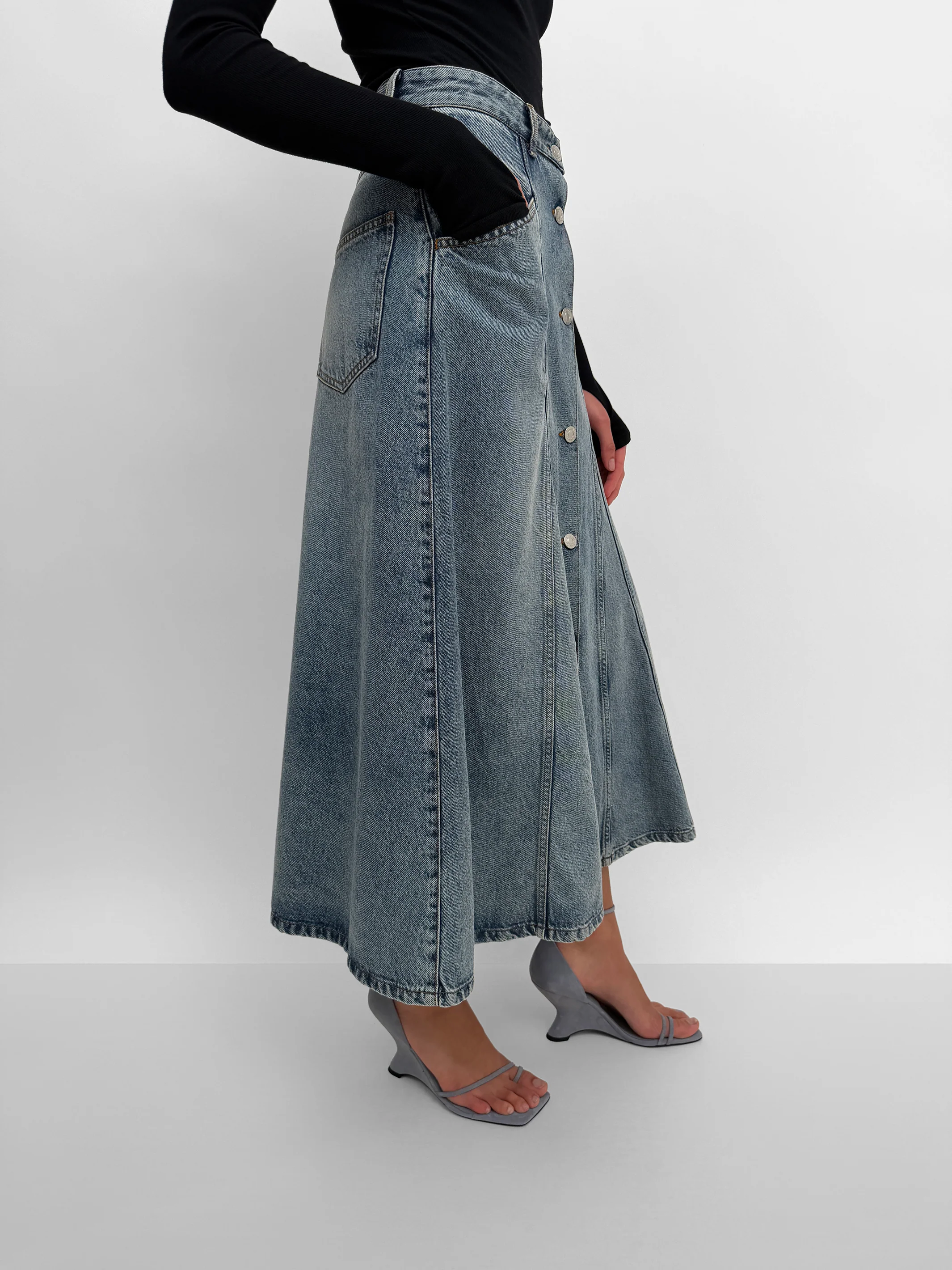 The London mid-calf denim skirt - Image 3