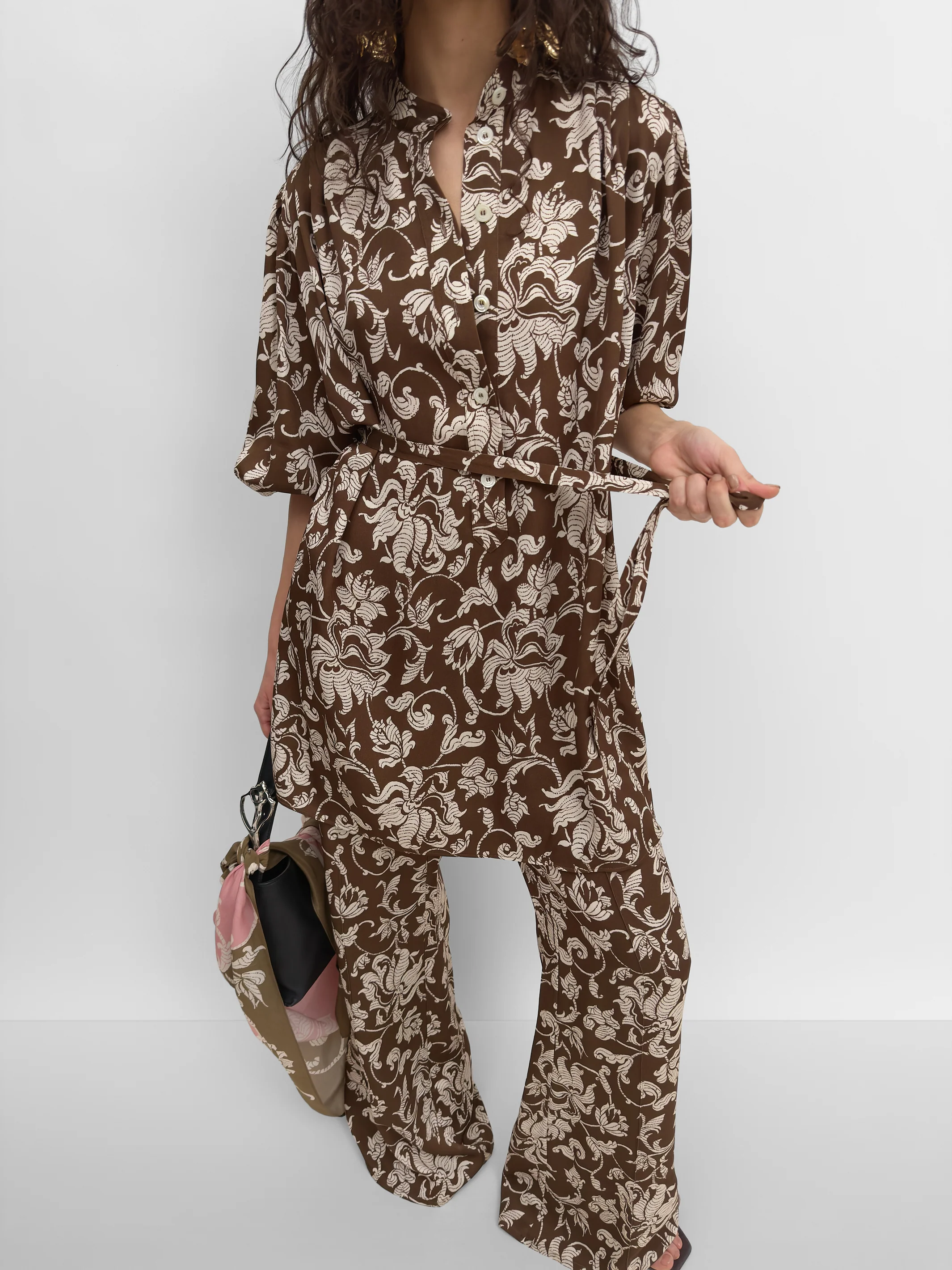 The Luca tunic in French Lily - Image 3