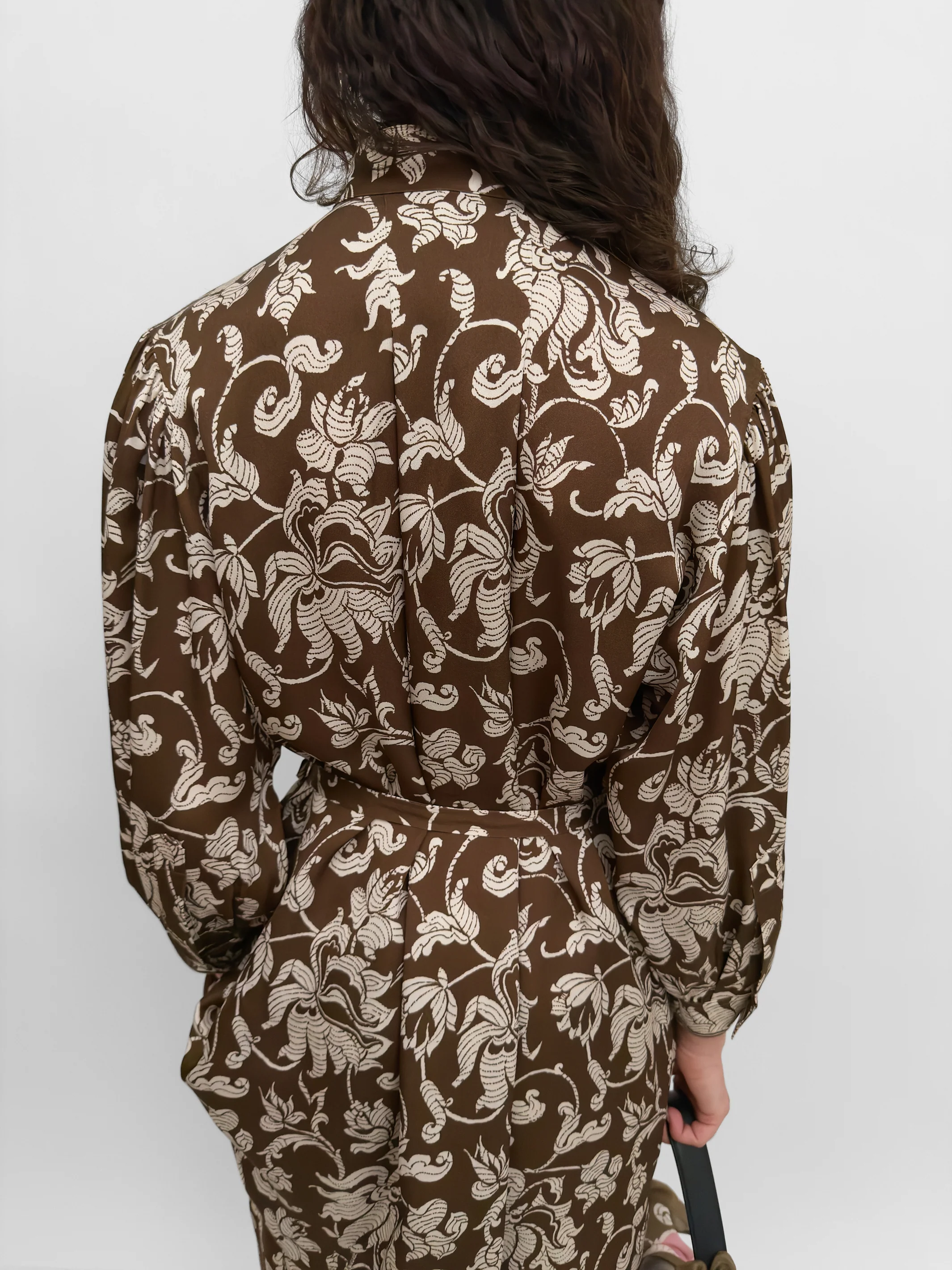 The Luca tunic in French Lily - Image 4