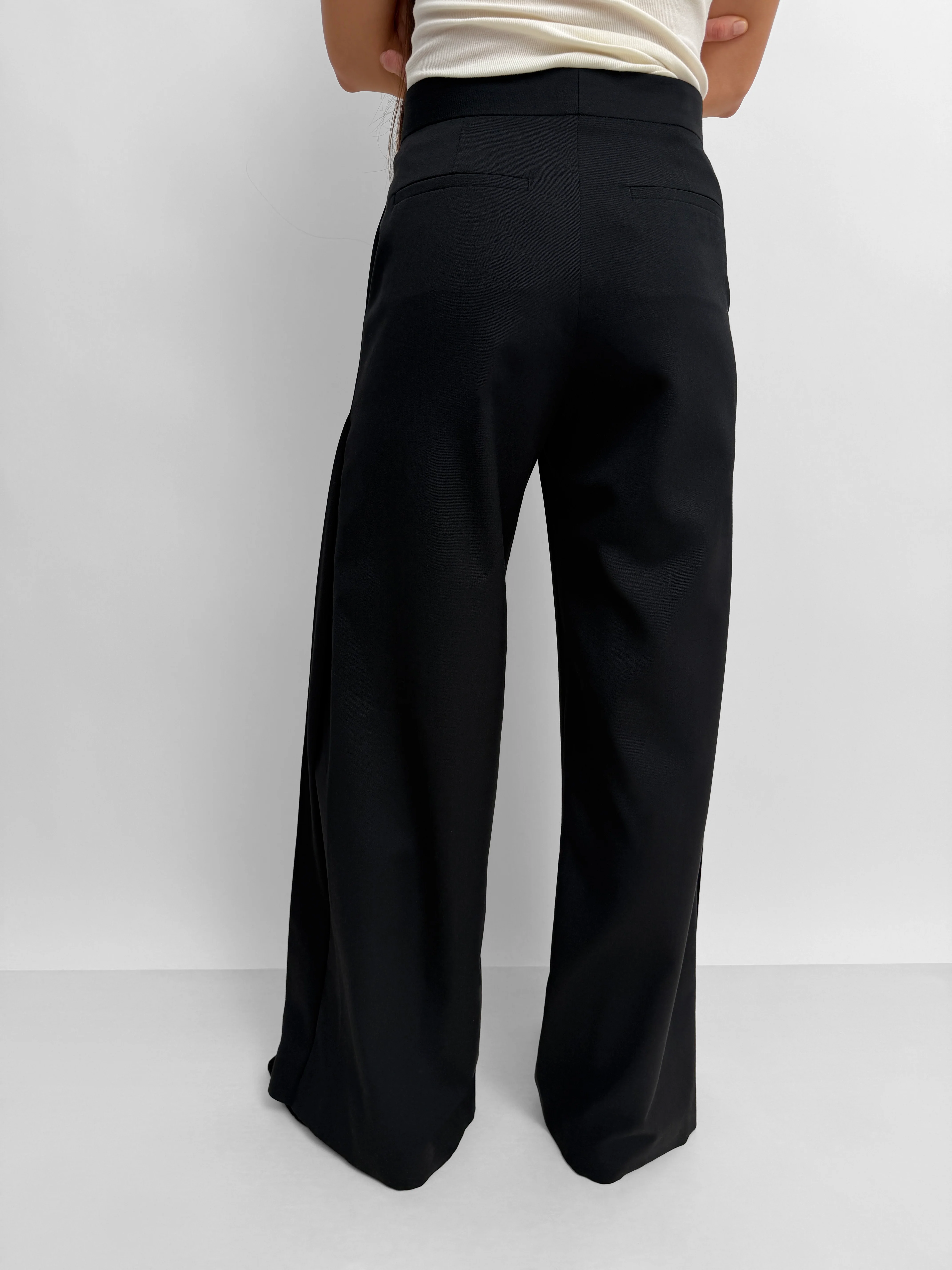 The Nora fluid pant - Image 3