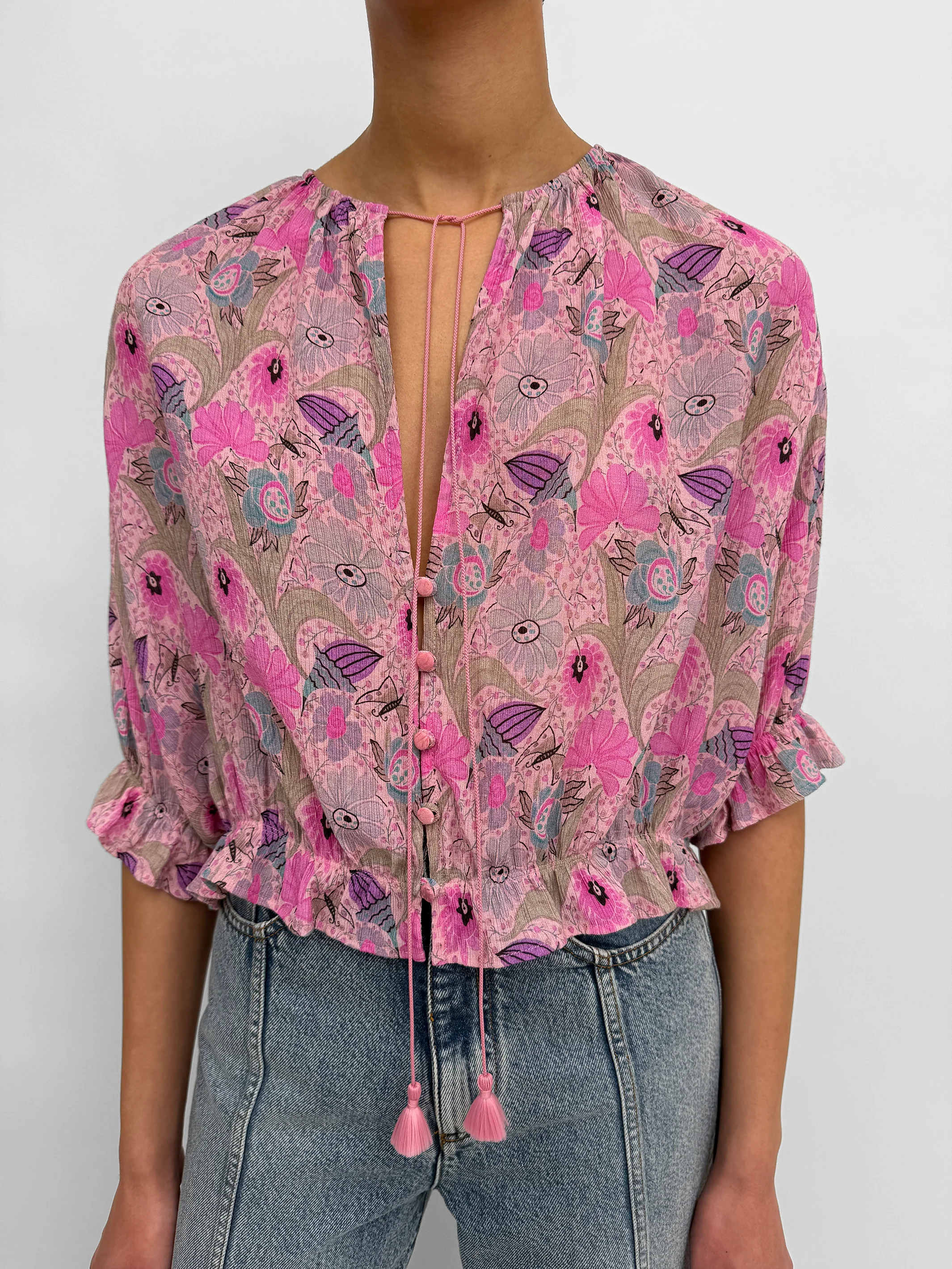 The Perla plissé blouse in Ducharne - Image 2
