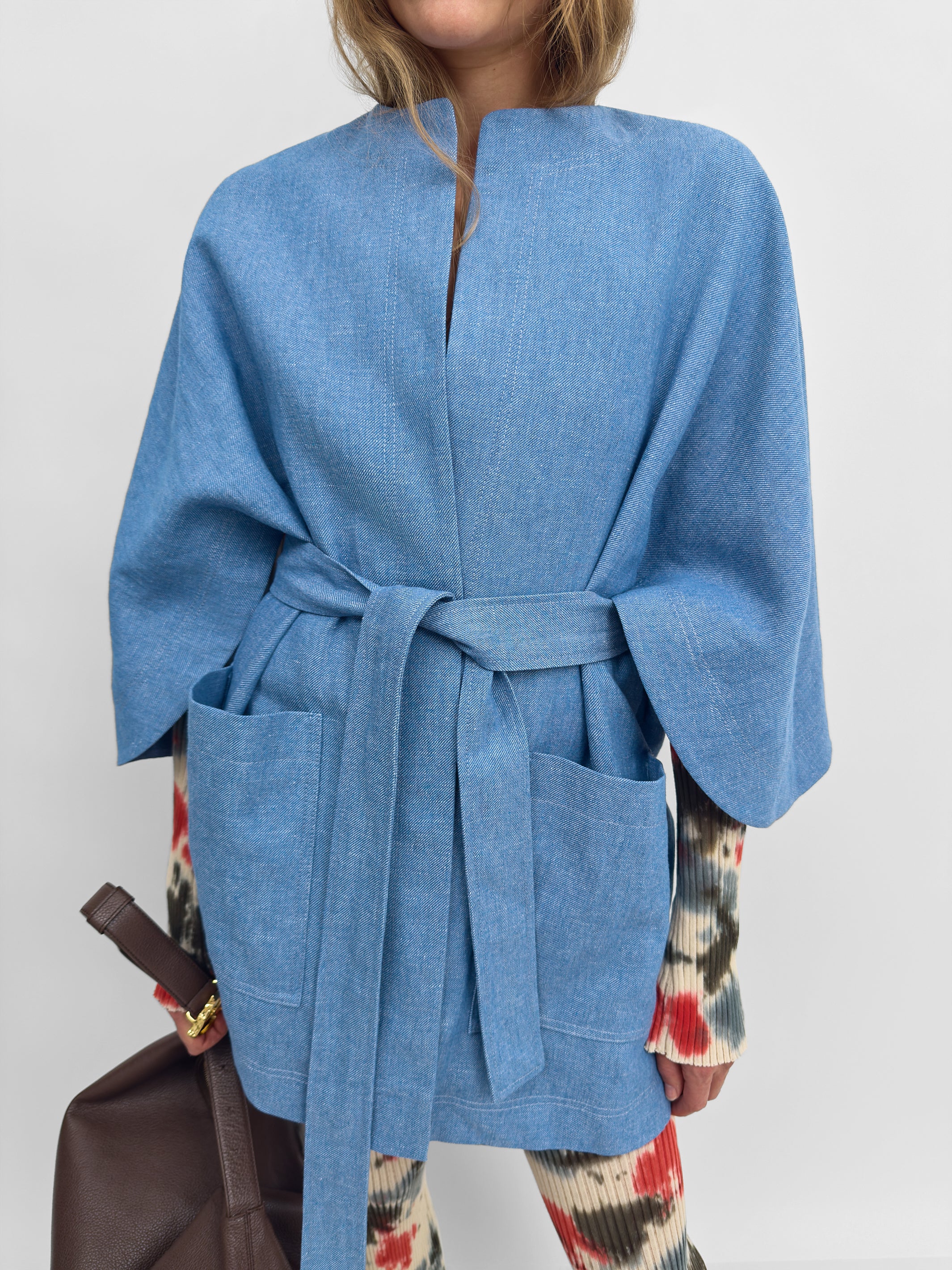 The Pinto Lino workwear cape coat - Image 3