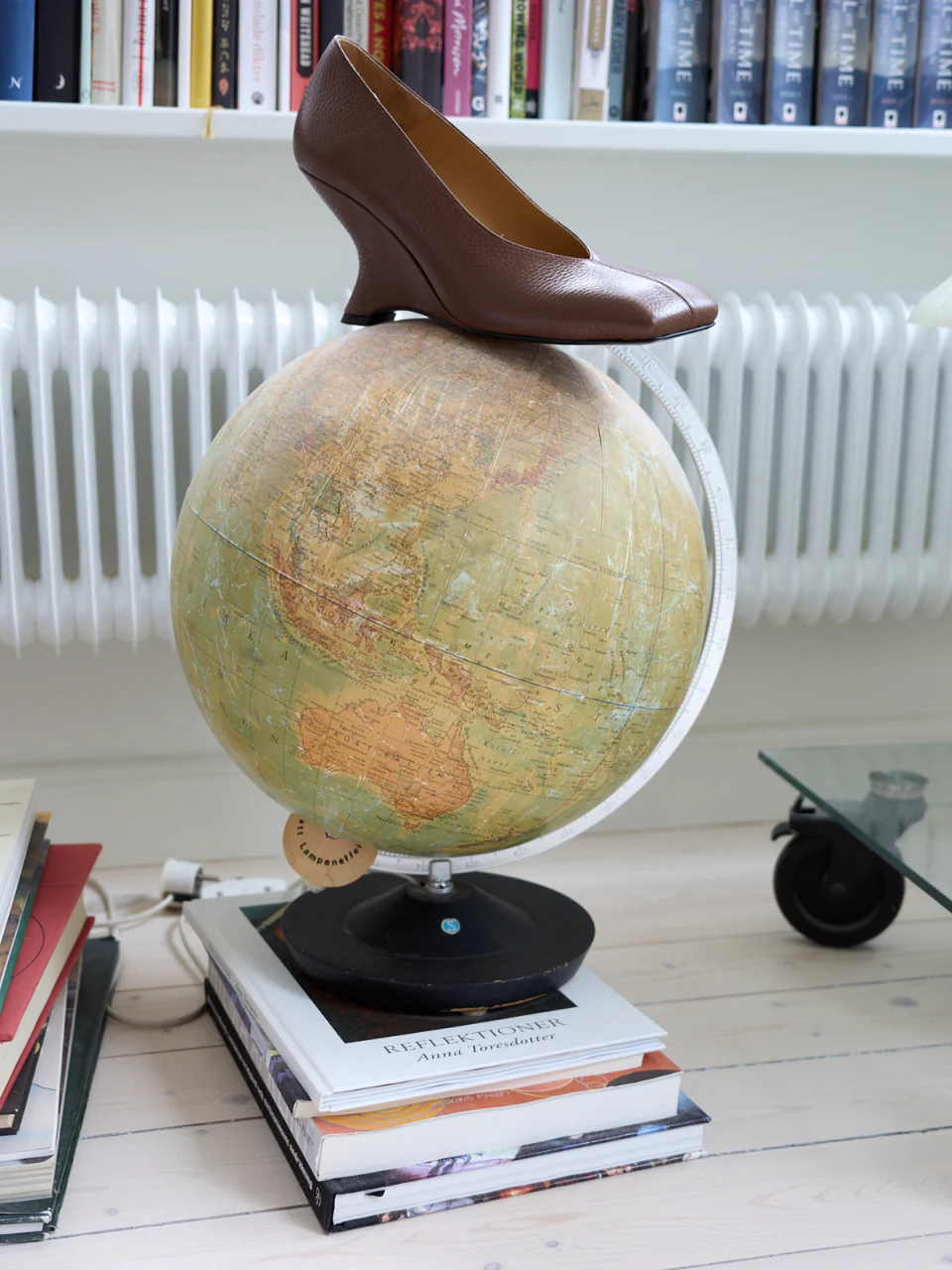 The Polka pebble leather pump - Image 4