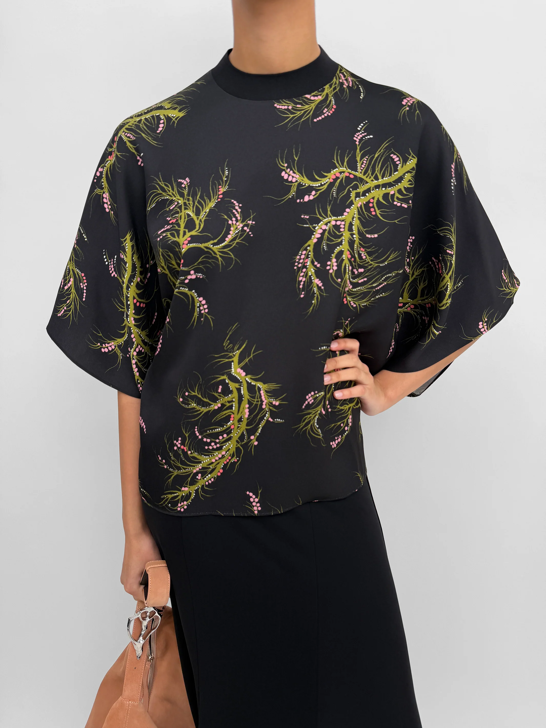 The Poppi top in Seaweed - Image 2