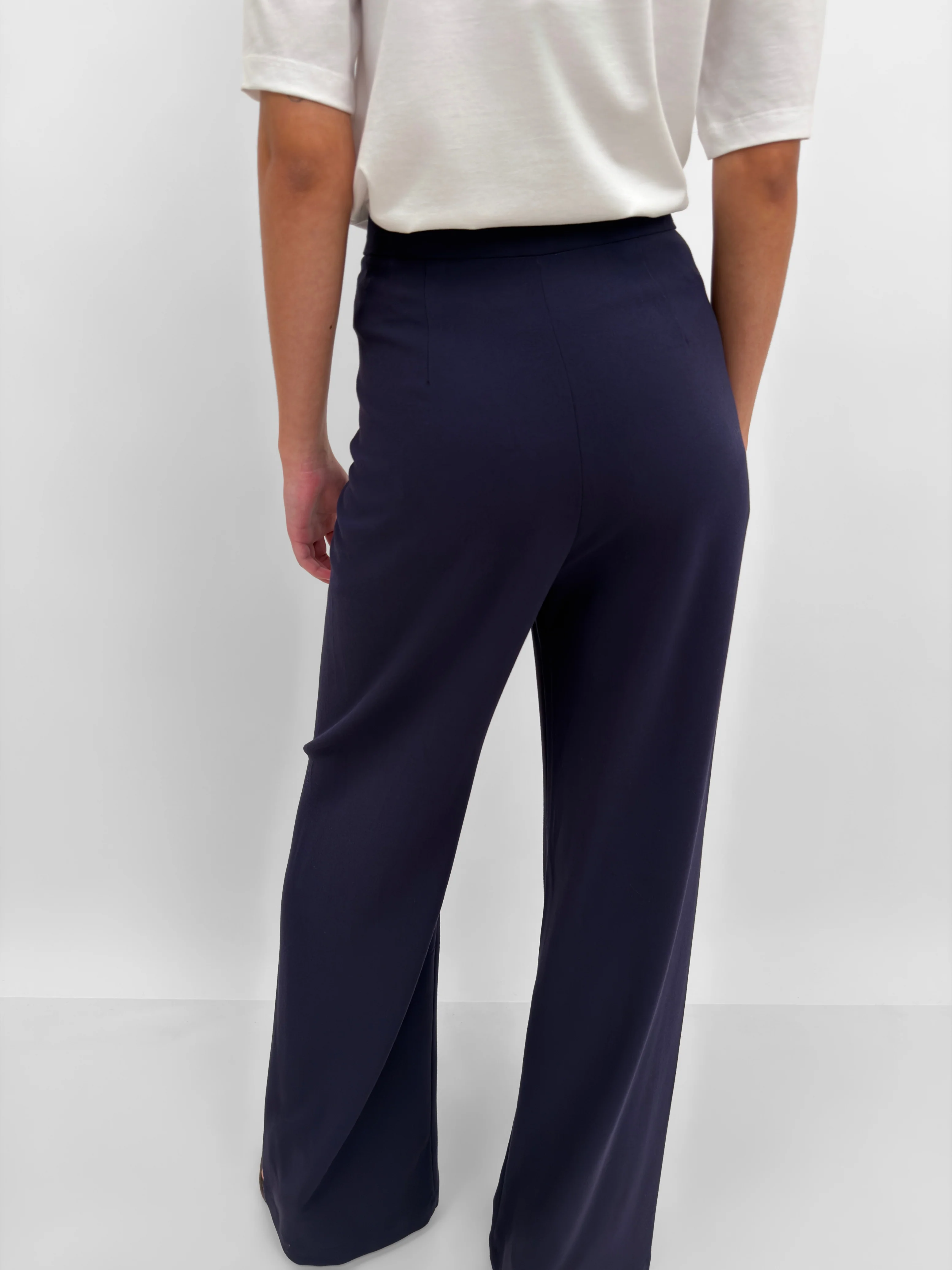The Sini soft suiting pant - Image 6