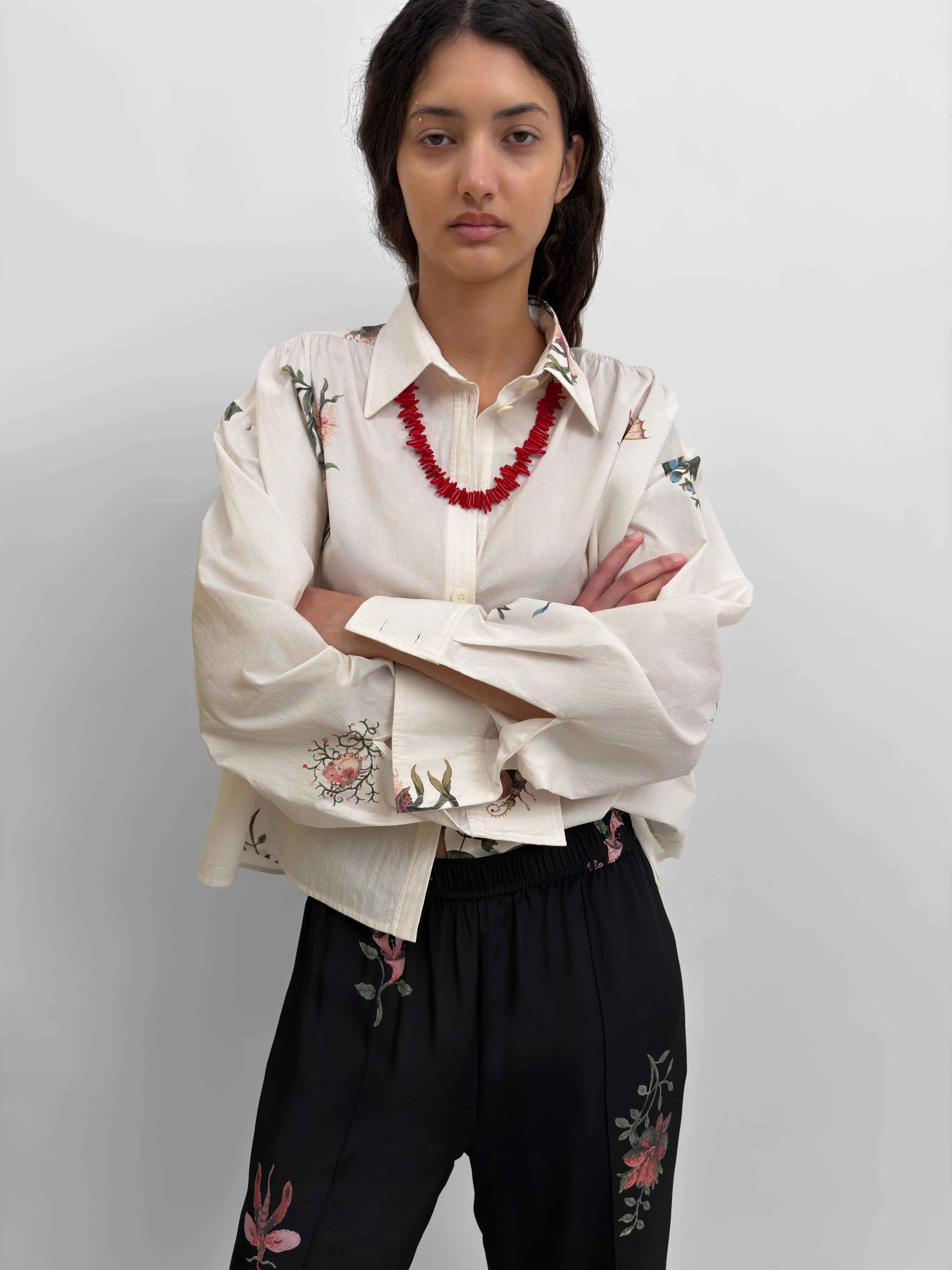 The Taylor poplin cropped shirt in Duchess - Image 5