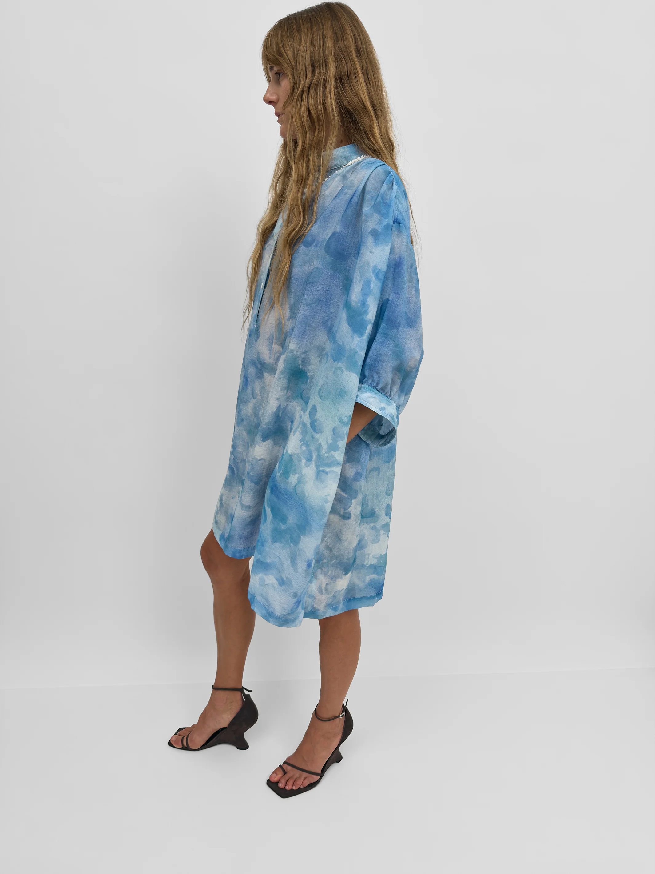 The Titan tunic in Clouds - Image 3