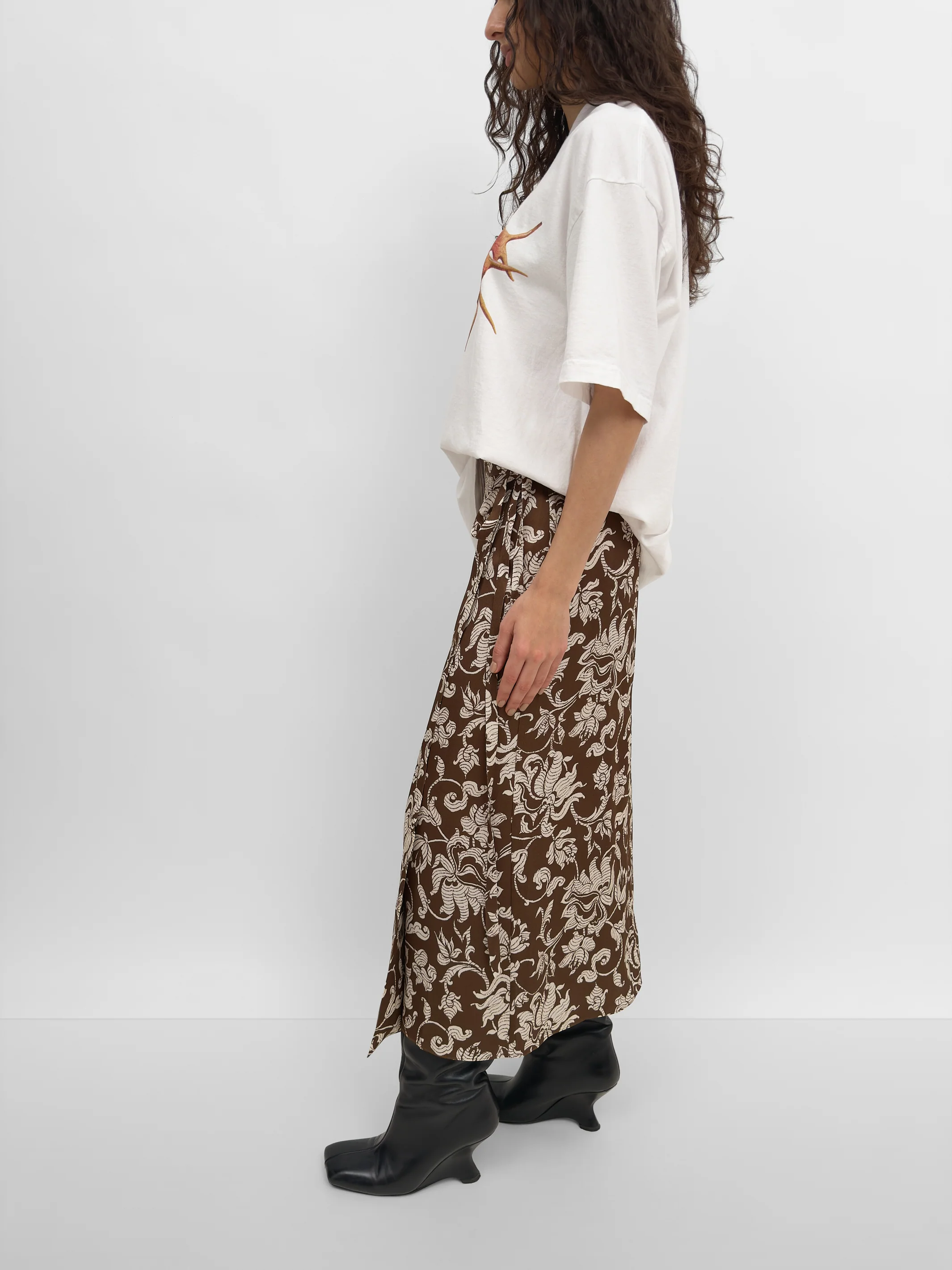 The Verona wrap pencil skirt in French Lily - Image 3