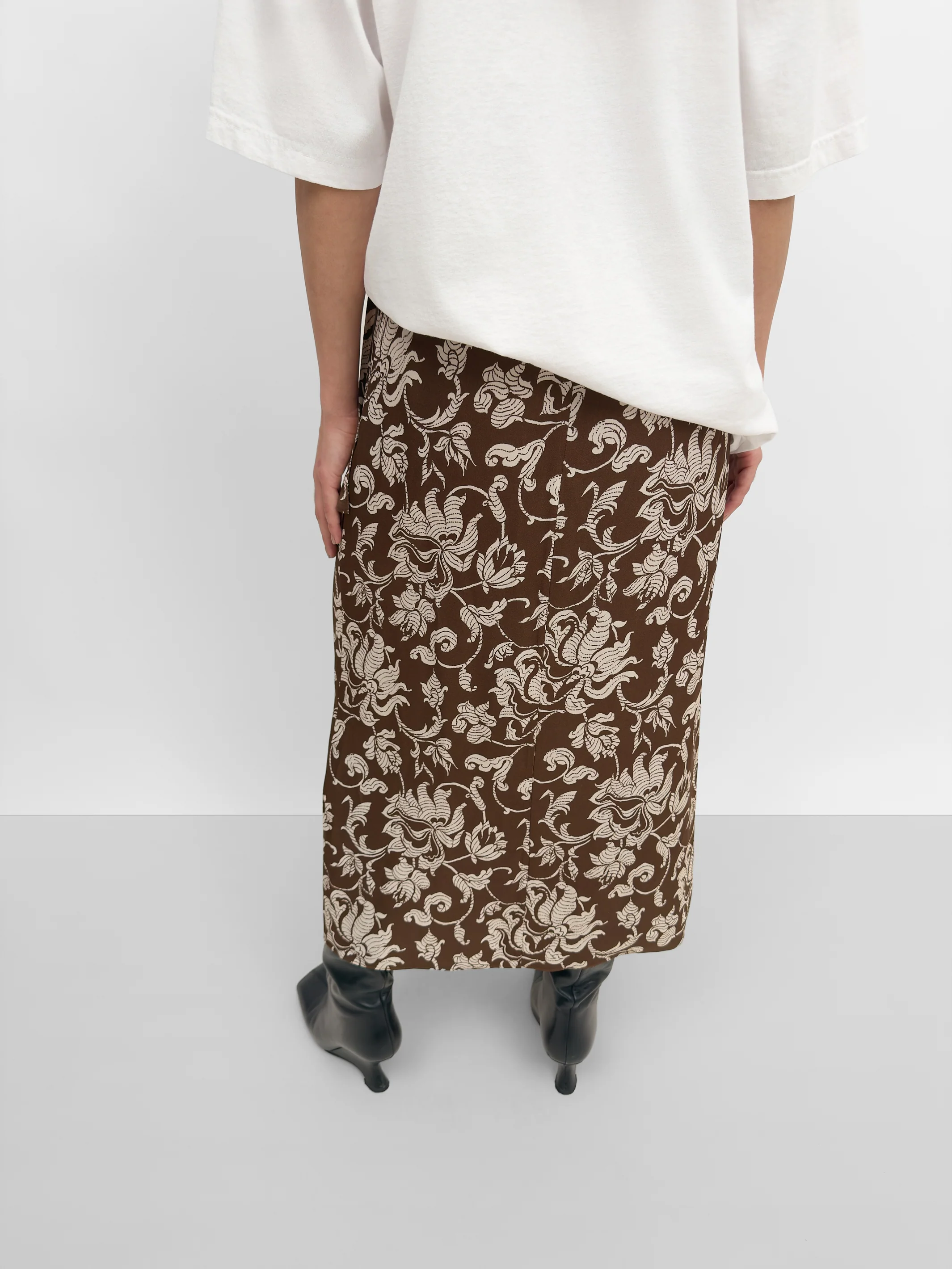 The Verona wrap pencil skirt in French Lily - Image 5