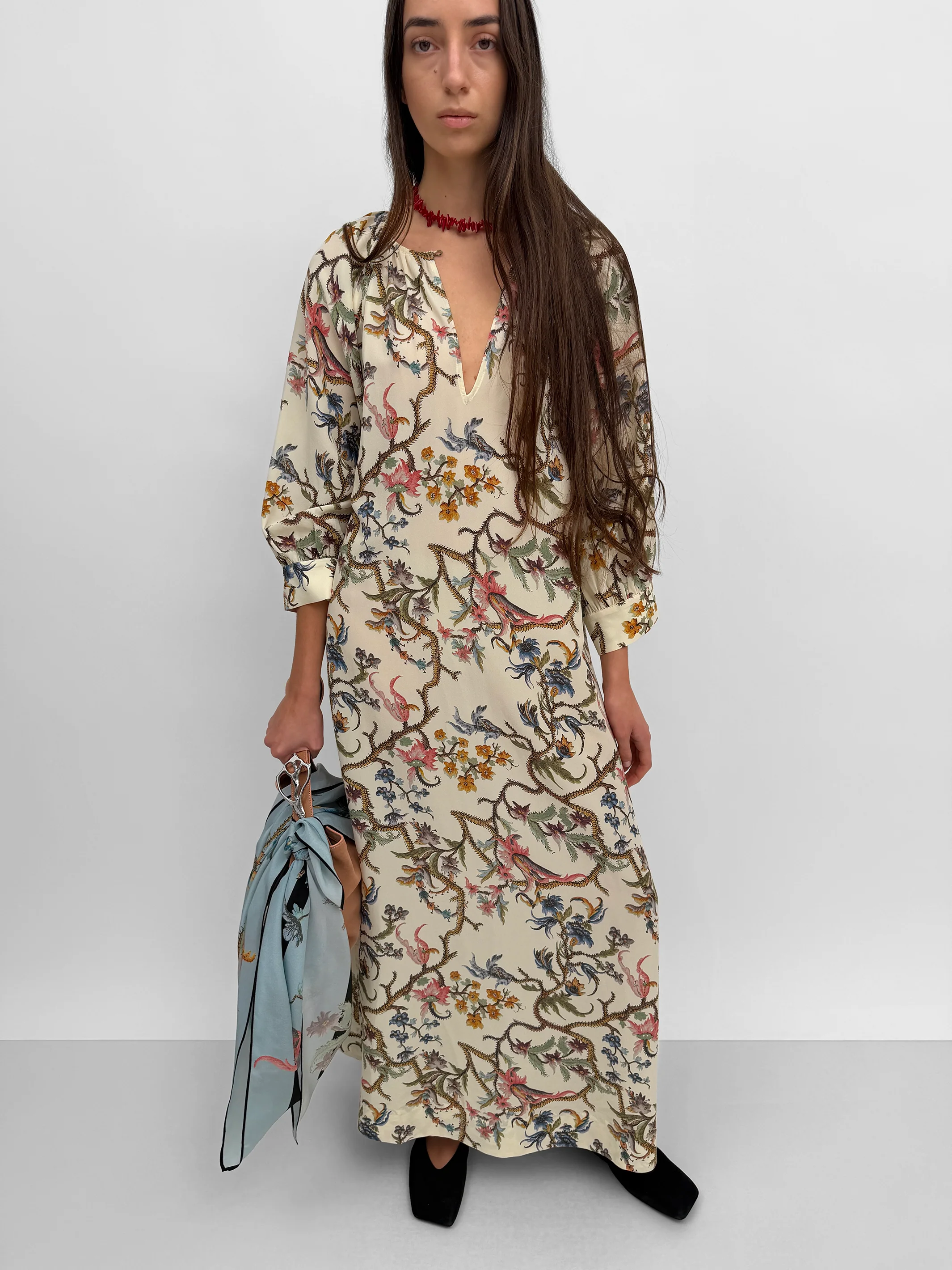 The Windy light silk dress in Trailing - Image 2
