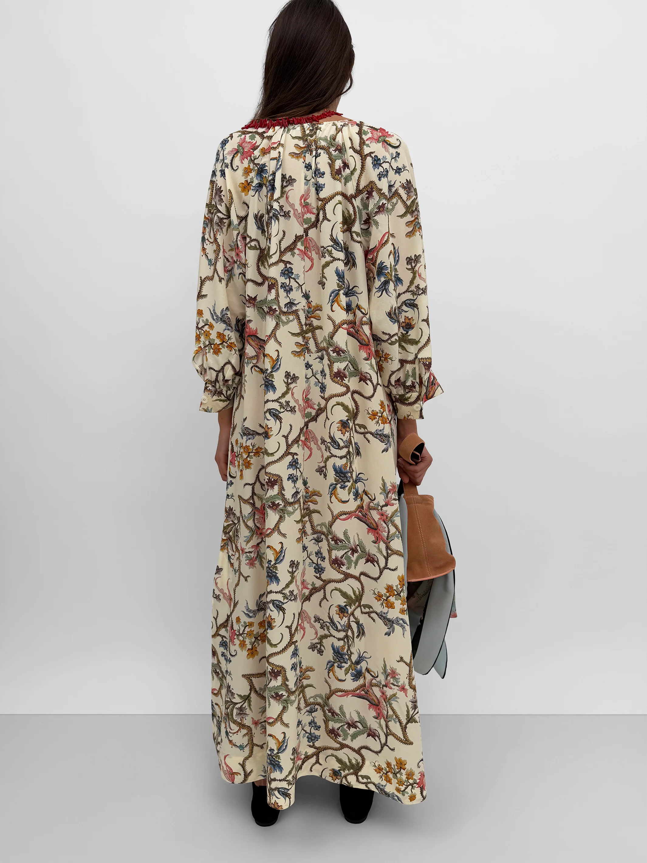 The Windy light silk dress in Trailing - Image 3